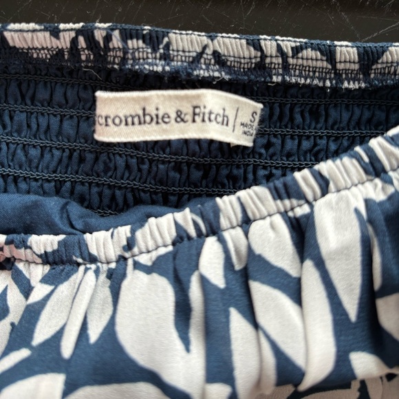 Abercrombie & Fitch Navy and White Puff Sleeve Crop Blouse Small - Picture 4 of 6